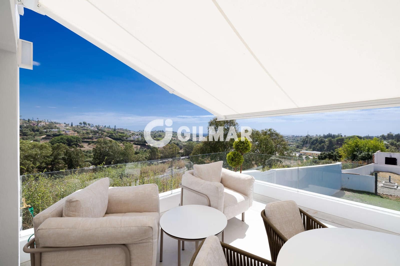 7 soveværelse Villa til salg i Estepona med swimmingpool - € 1.400.000 (Ref: 10099167)