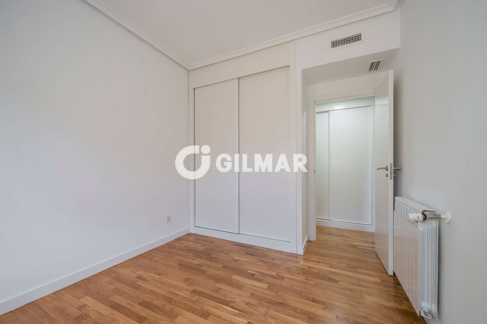 3 bedroom Flat for sale in La Moraleja with pool garage - € 935,000 (Ref: 10100598)