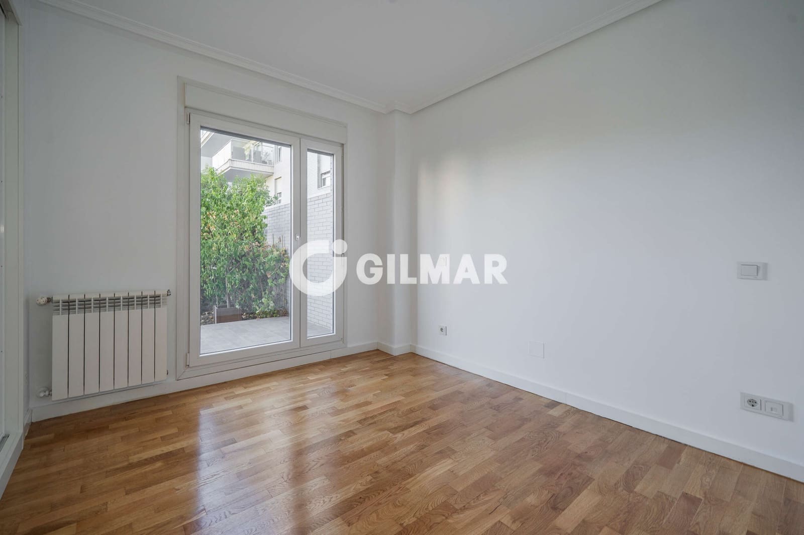 3 bedroom Flat for sale in La Moraleja with pool garage - € 935,000 (Ref: 10100598)