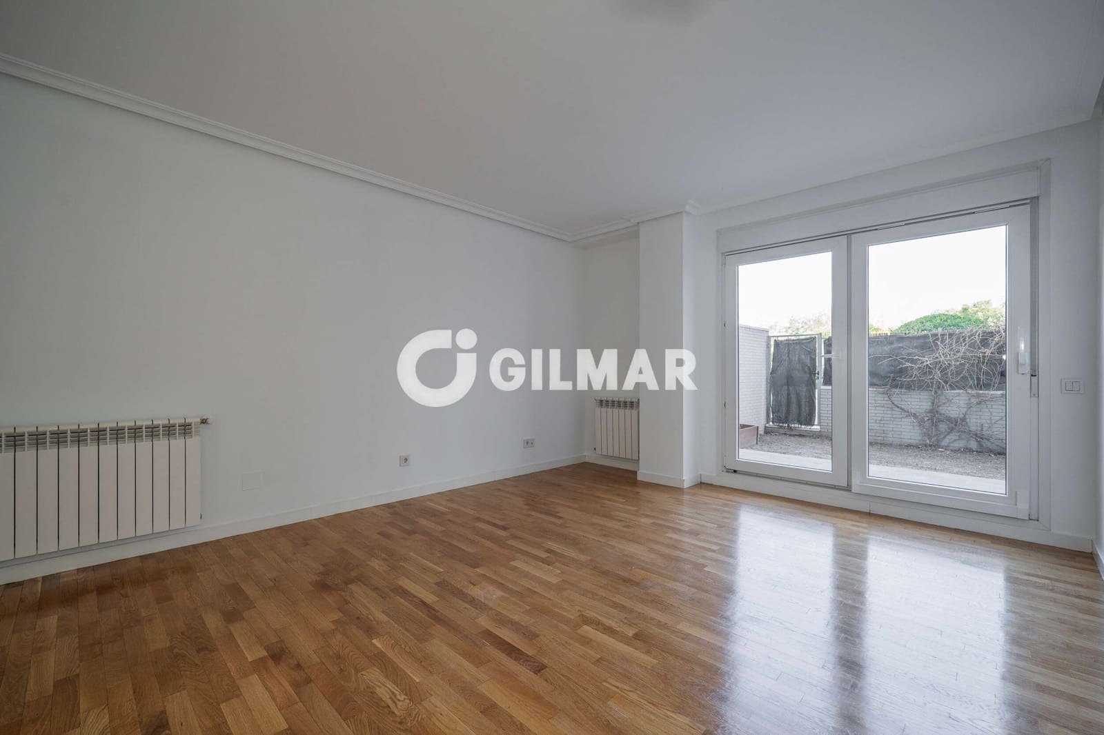 3 bedroom Flat for sale in La Moraleja with pool garage - € 935,000 (Ref: 10100598)