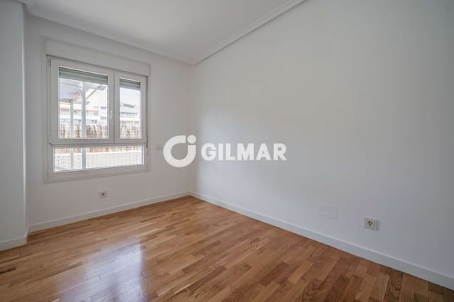 3 bedroom Flat for sale in La Moraleja, Alcobendas with pool garage - € 935,000 (Ref: 10100598)