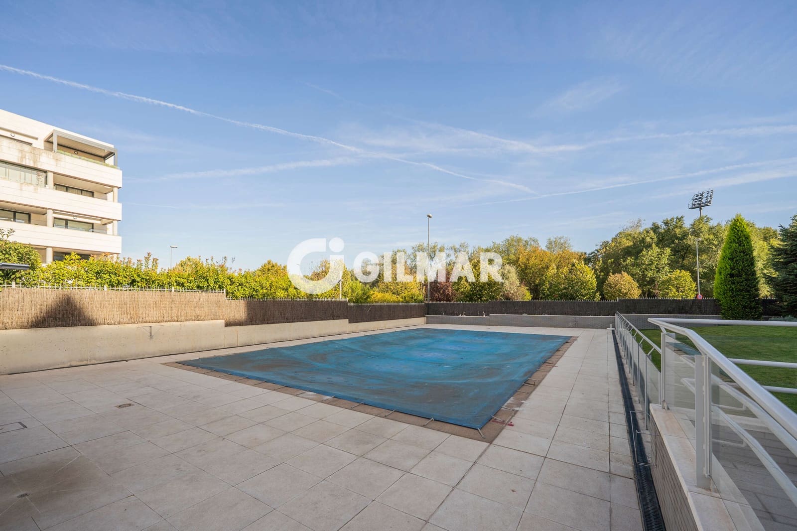 3 bedroom Flat for sale in La Moraleja with pool garage - € 935,000 (Ref: 10100598)