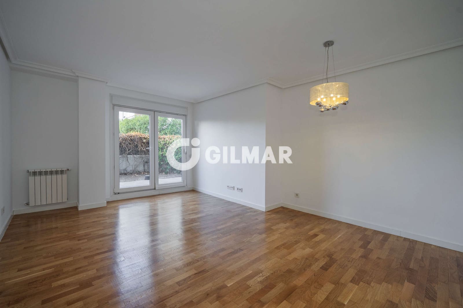 3 bedroom Flat for sale in La Moraleja with pool garage - € 935,000 (Ref: 10100598)