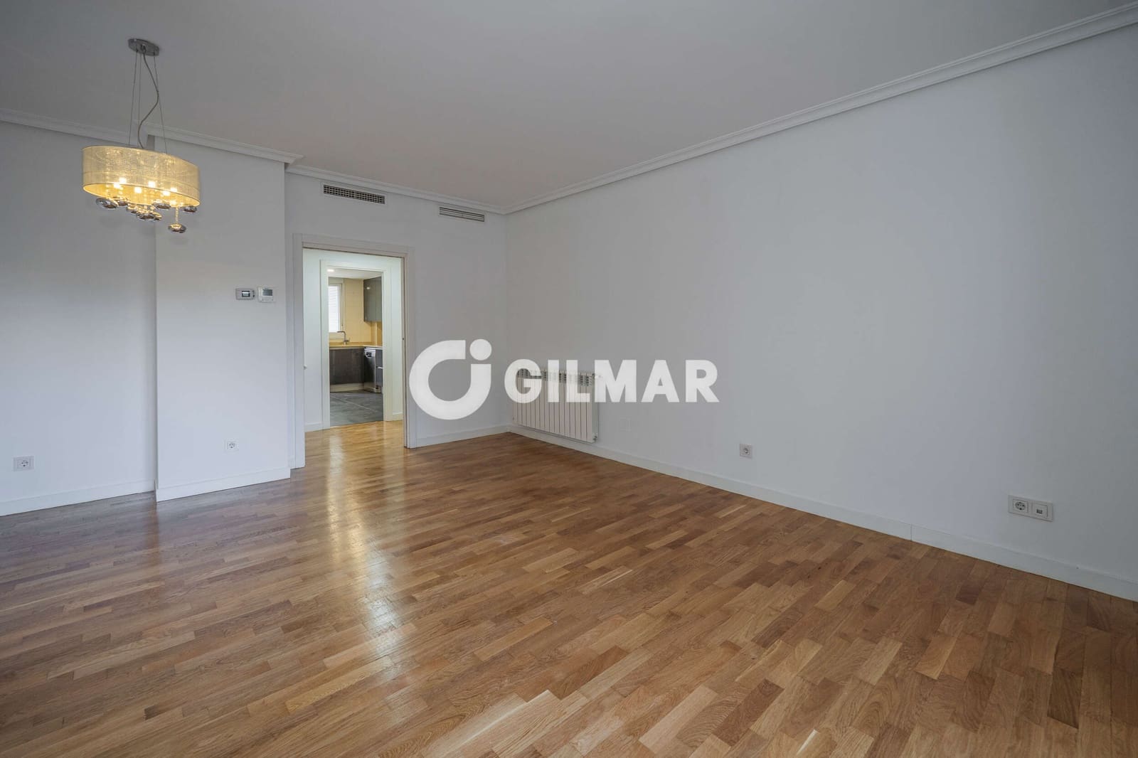 3 bedroom Flat for sale in La Moraleja with pool garage - € 935,000 (Ref: 10100598)
