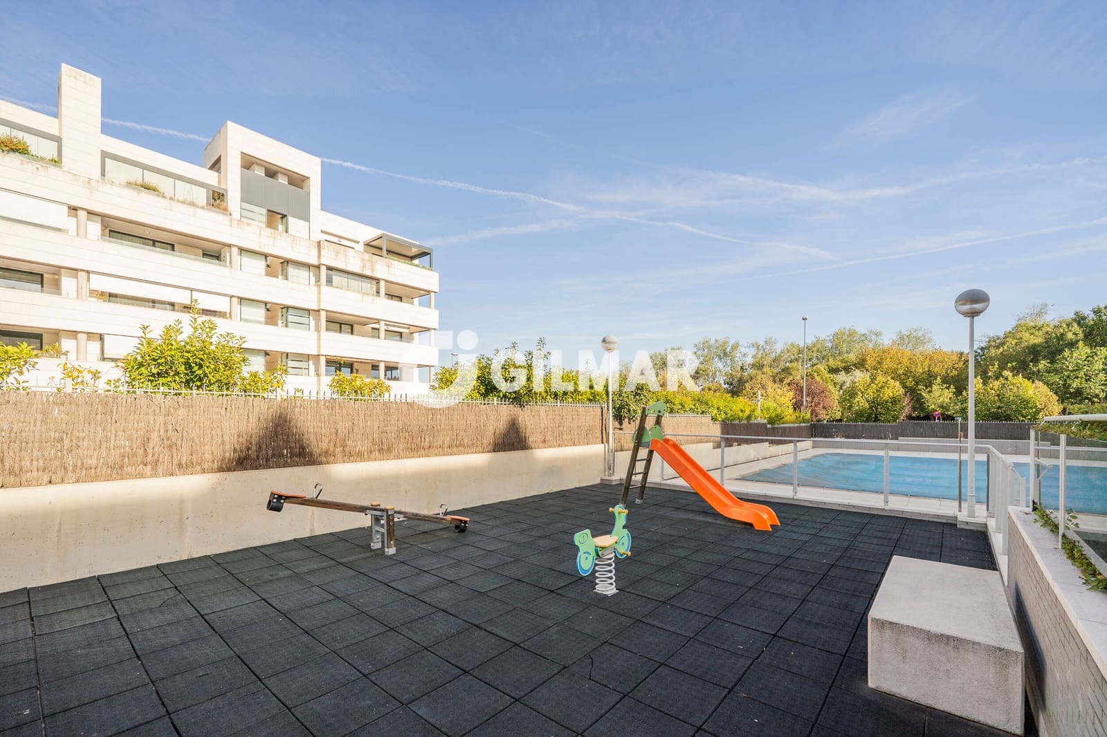 3 bedroom Flat for sale in La Moraleja with pool garage - € 935,000 (Ref: 10100598)