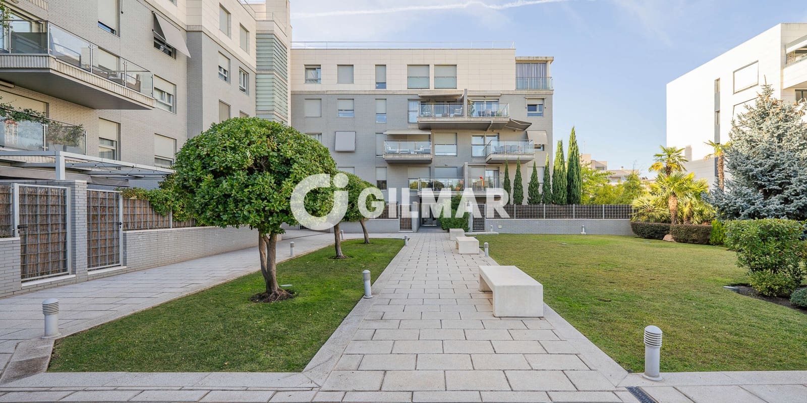 3 bedroom Flat for sale in La Moraleja with pool garage - € 935,000 (Ref: 10100598)