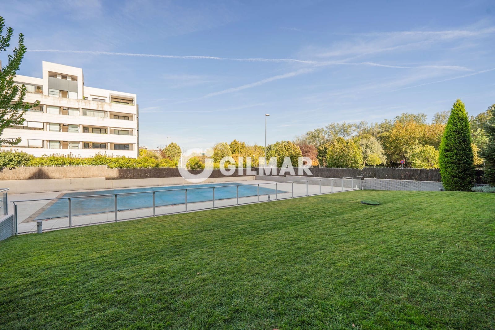 3 bedroom Flat for sale in La Moraleja with pool garage - € 935,000 (Ref: 10100598)
