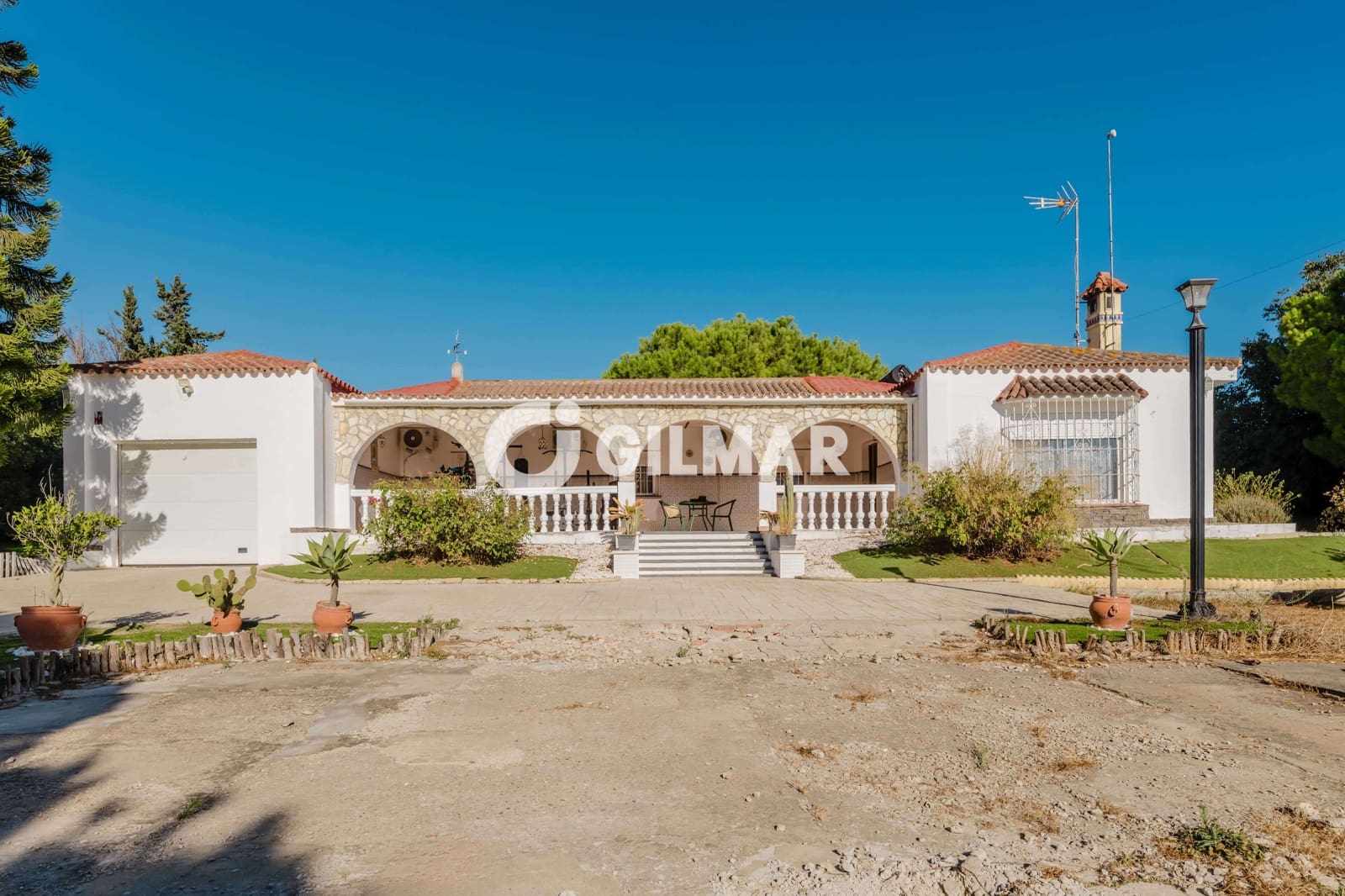 6 makuuhuone Huvila myytävänä paikassa Chiclana de la Frontera mukana uima-altaan - 525 000 € (Ref: 10101323)