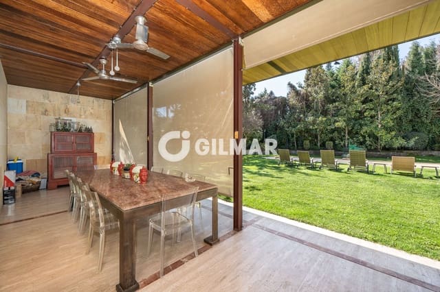 6 makuuhuone Huvila myytävänä paikassa Peñagrande, Madrid kaupunki mukana uima-altaan 
autotalli - 8 500 000 € (Ref: 10101324)