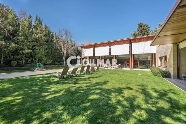 6 makuuhuone Huvila myytävänä paikassa Peñagrande, Madrid kaupunki mukana uima-altaan 
autotalli - 8 500 000 € (Ref: 10101324)