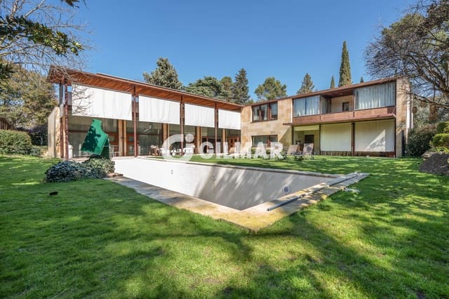 6 makuuhuone Huvila myytävänä paikassa Peñagrande, Madrid kaupunki mukana uima-altaan 
autotalli - 8 500 000 € (Ref: 10101324)