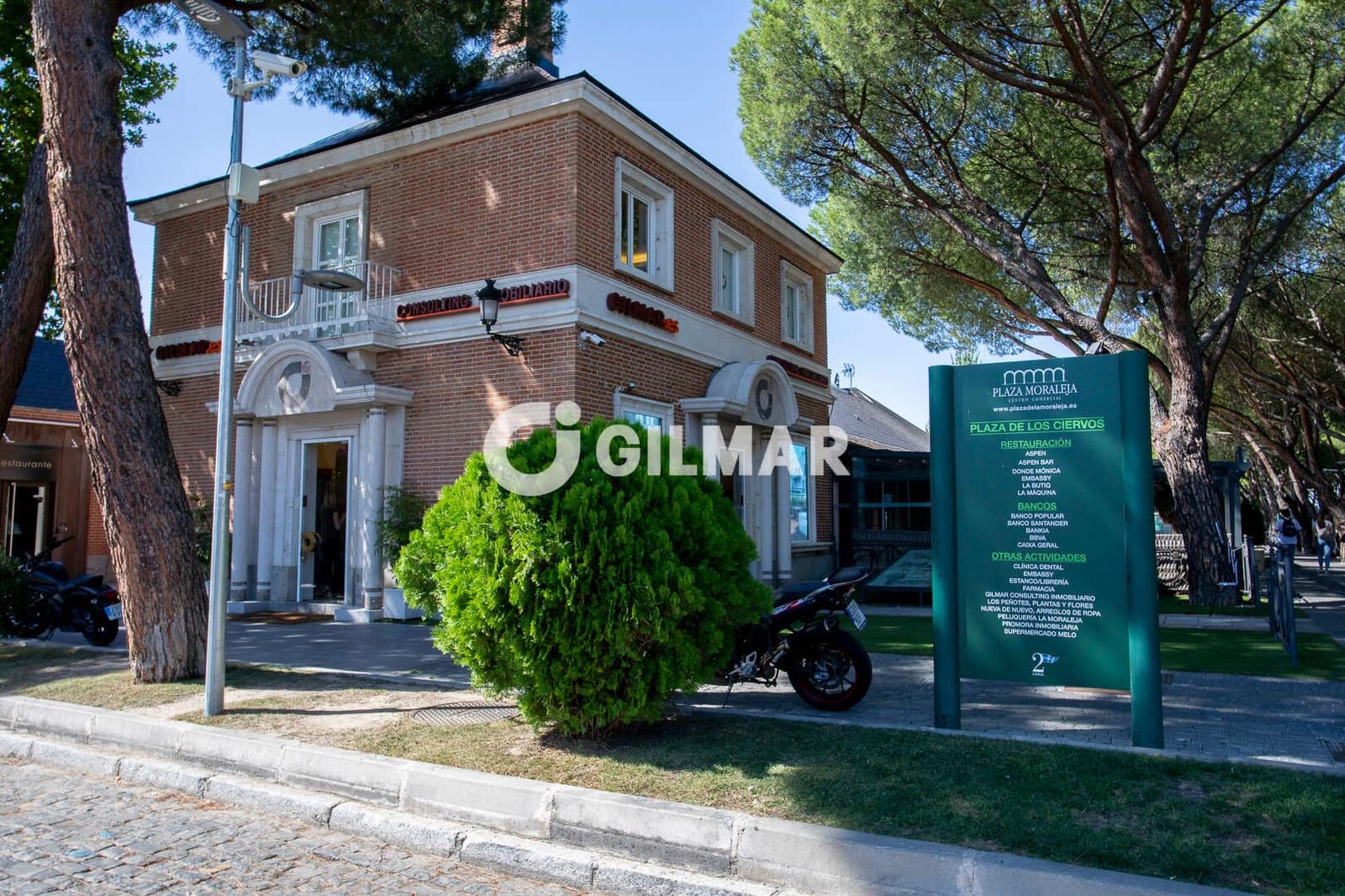 3 bedroom Flat for sale in Madrid city with pool garage - € 780,000 (Ref: 10103562)