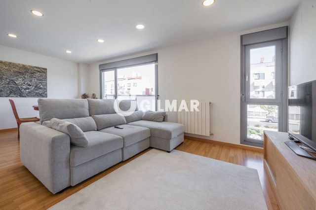 3 chambre Appartement à vendre à Valverde, Madrid ville avec piscine garage - 780 000 € (Ref: 10103562)