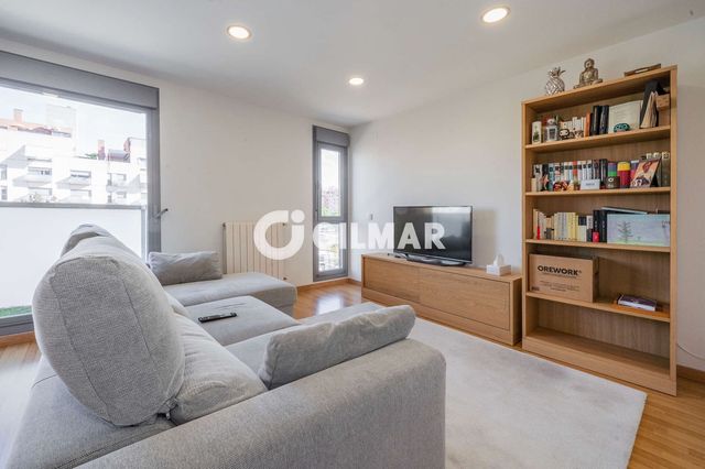 3 chambre Appartement à vendre à Valverde, Madrid ville avec piscine garage - 780 000 € (Ref: 10103562)