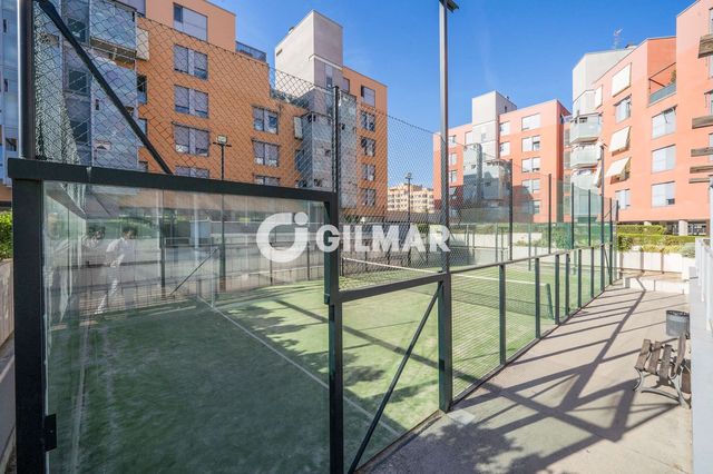 3 chambre Appartement à vendre à Valverde, Madrid ville avec piscine garage - 780 000 € (Ref: 10103562)