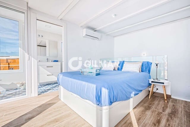 3 bedroom Villa for sale in El Palo, Málaga city - € 995,000 (Ref: 10104330)