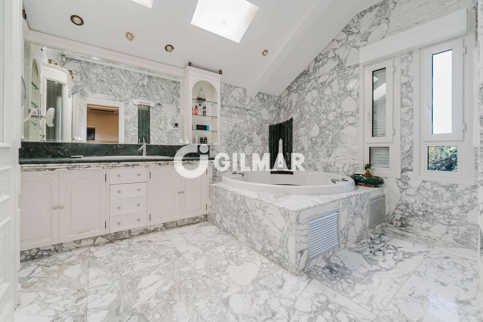 13 chambre Villa/Maison à vendre à Algete avec piscine garage - 4 500 000 € (Ref: 10106563)