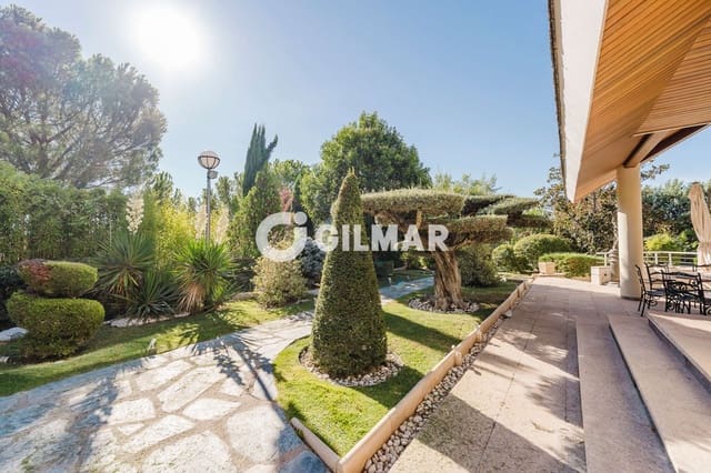 13 bedroom Villa for sale in Algete with pool garage - € 4,500,000 (Ref: 10106563)