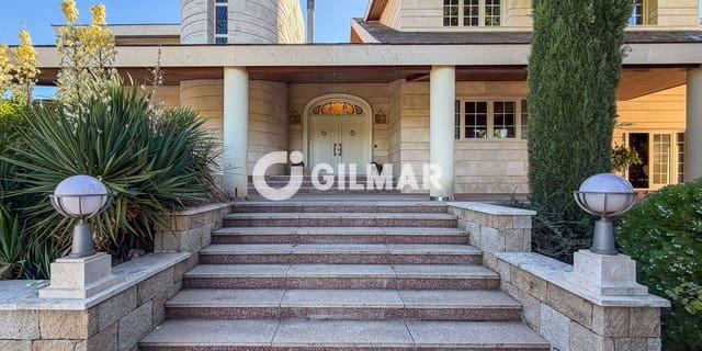 13 bedroom Villa for sale in Algete with pool garage - € 4,500,000 (Ref: 10106563)