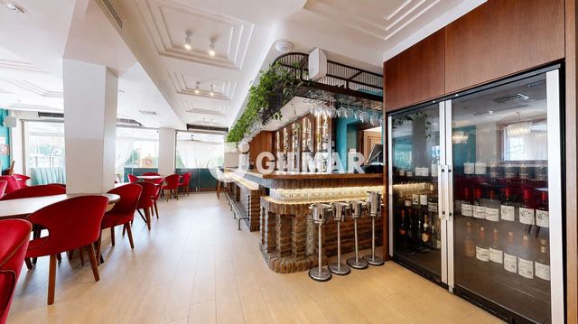 Comercial para venda em Torremolinos - 930 000 € (Ref: 10113341)