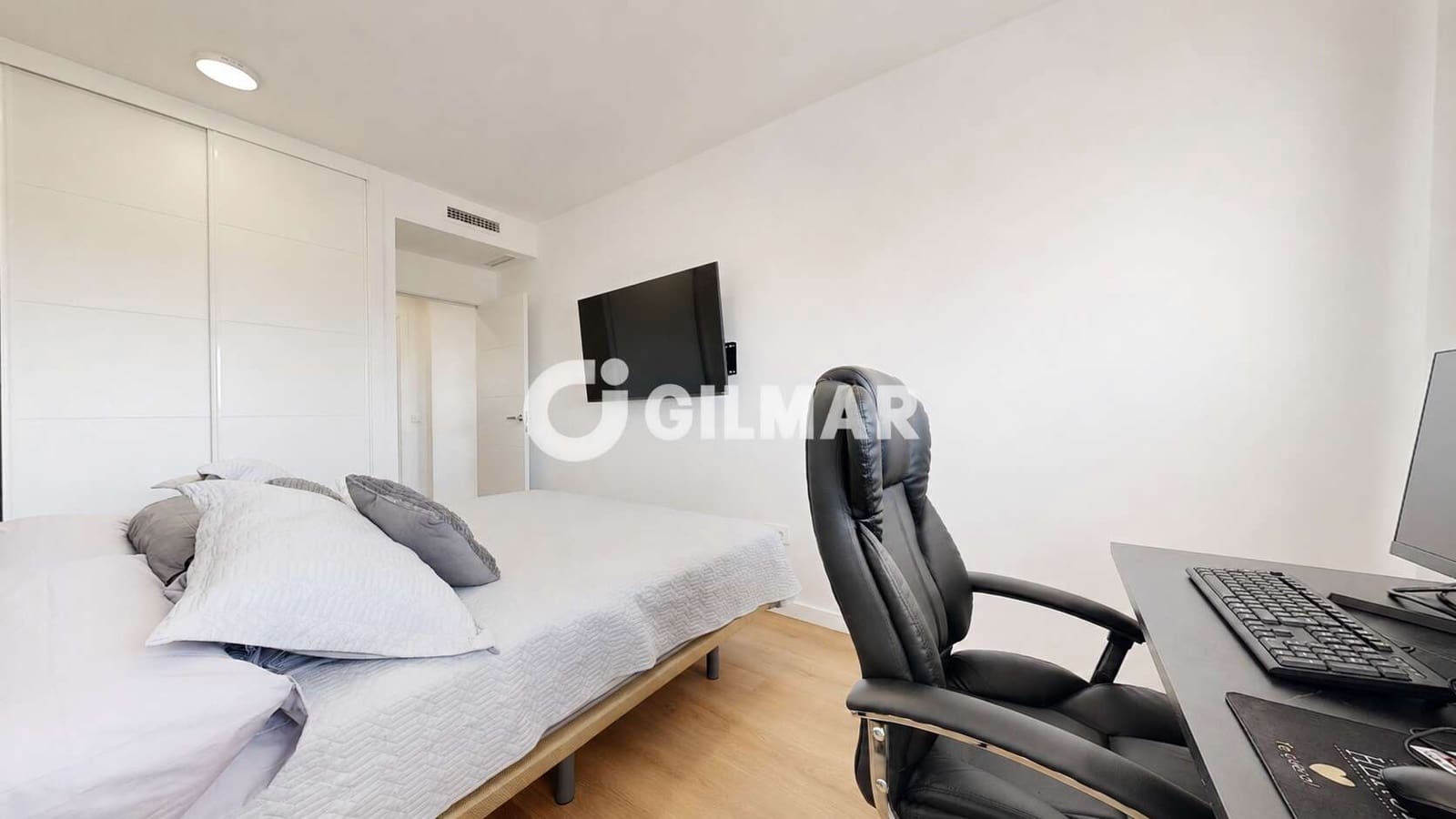 Piso de 3 habitaciones en Benalmádena en venta con piscina garaje - 650.000 € (Ref: 10113344)