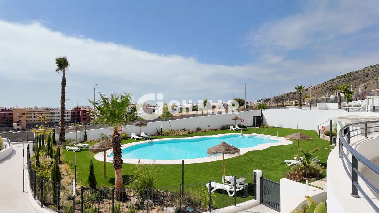 Piso de 3 habitaciones en Benalmádena en venta con piscina garaje - 650.000 € (Ref: 10113344)