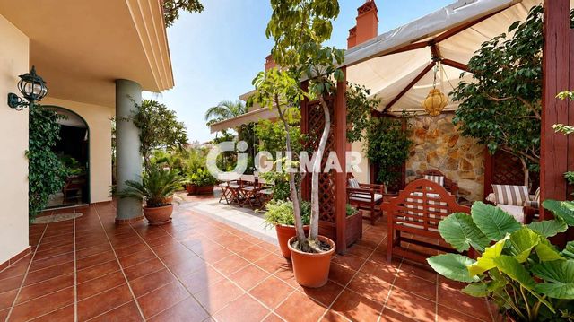 Ático de 5 habitaciones en Nueva Torrequebrada, Benalmádena en venta con piscina garaje - 1.049.000 € (Ref: 10113345)