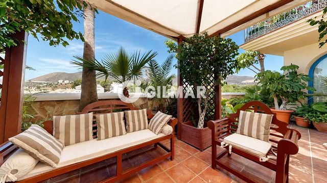 Ático de 5 habitaciones en Nueva Torrequebrada, Benalmádena en venta con piscina garaje - 1.049.000 € (Ref: 10113345)
