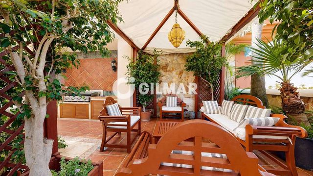 Ático de 5 habitaciones en Nueva Torrequebrada, Benalmádena en venta con piscina garaje - 1.049.000 € (Ref: 10113345)