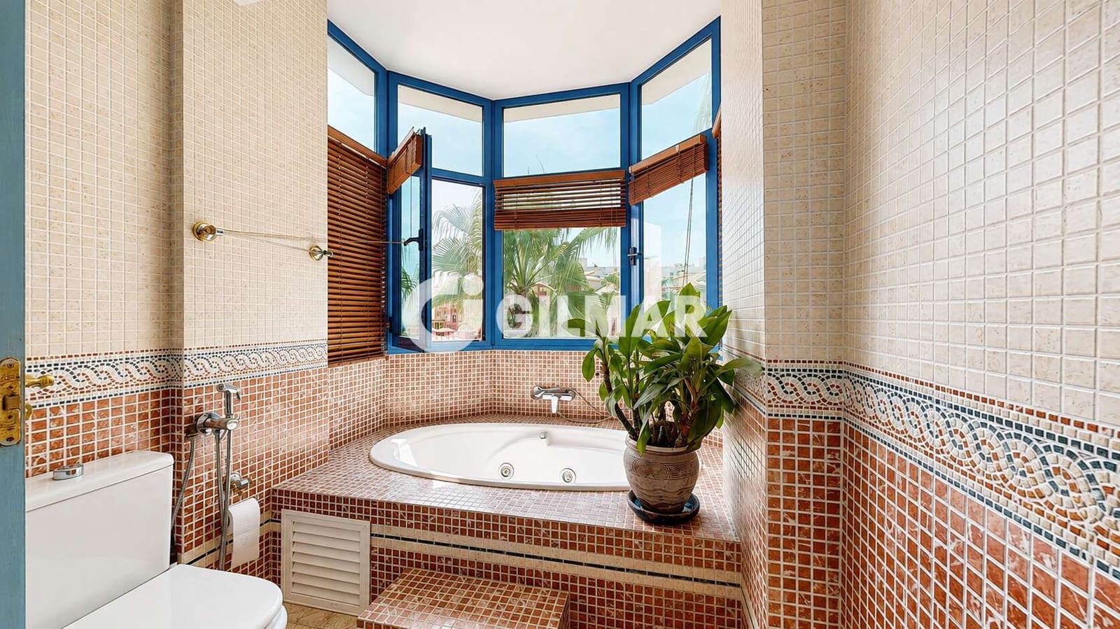 Ático de 5 habitaciones en Torrequebrada en venta con piscina garaje - 1.049.000 € (Ref: 10113345)