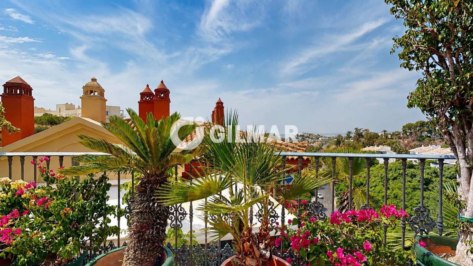 Ático de 5 habitaciones en Torrequebrada en venta con piscina garaje - 1.049.000 € (Ref: 10113345)