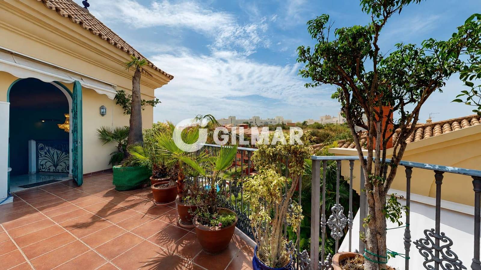 Ático de 5 habitaciones en Torrequebrada en venta con piscina garaje - 1.049.000 € (Ref: 10113345)