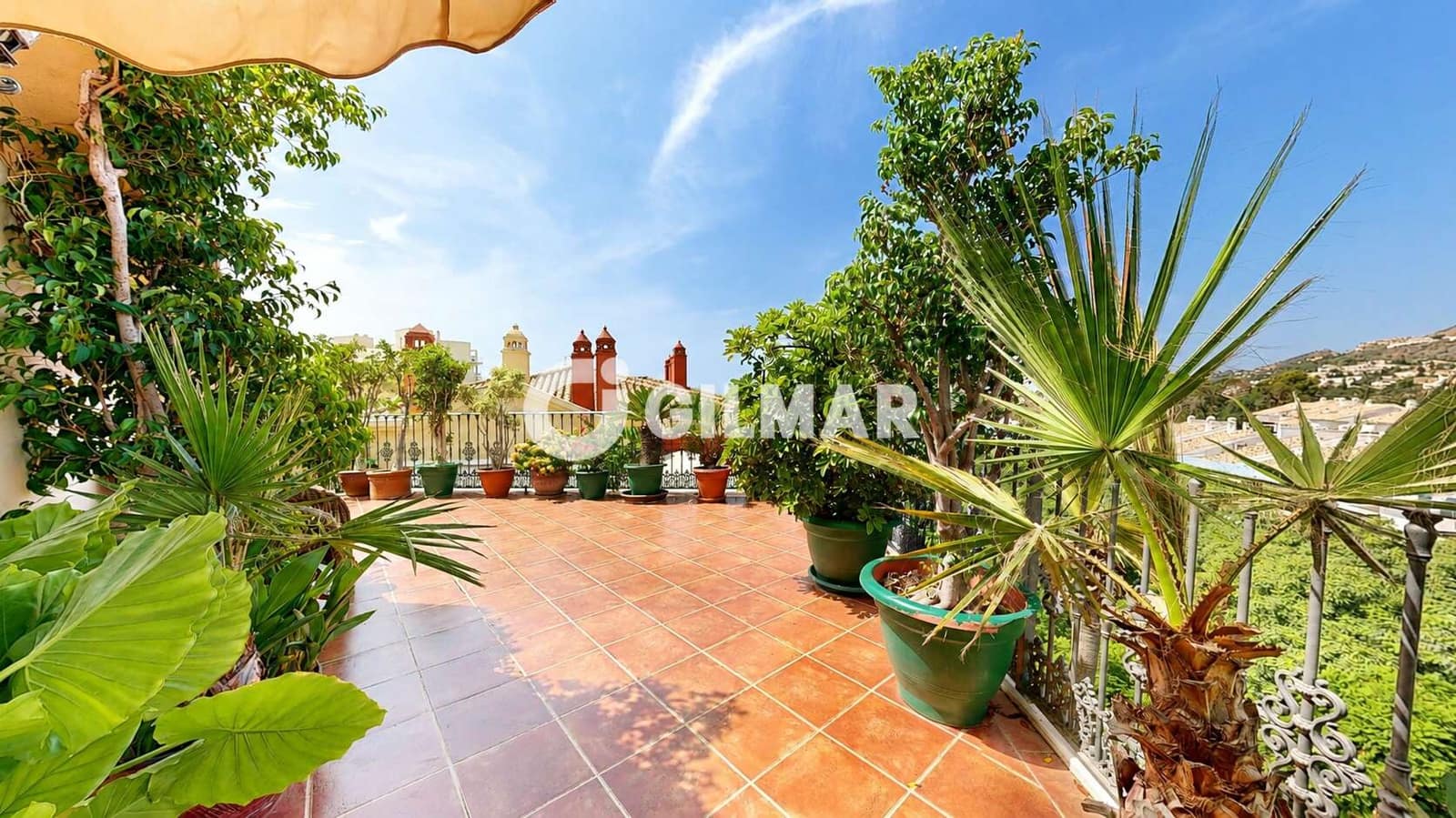 Ático de 5 habitaciones en Torrequebrada en venta con piscina garaje - 1.049.000 € (Ref: 10113345)