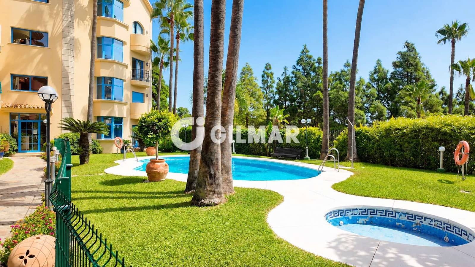 Ático de 5 habitaciones en Torrequebrada en venta con piscina garaje - 1.049.000 € (Ref: 10113345)
