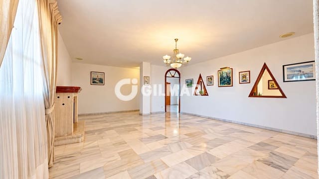 7 sovrum Villa till salu i Arroyo de la Miel, Benalmádena - 780 000 € (Ref: 10113346)