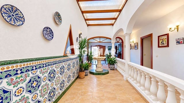 7 sovrum Villa till salu i Arroyo de la Miel, Benalmádena - 780 000 € (Ref: 10113346)