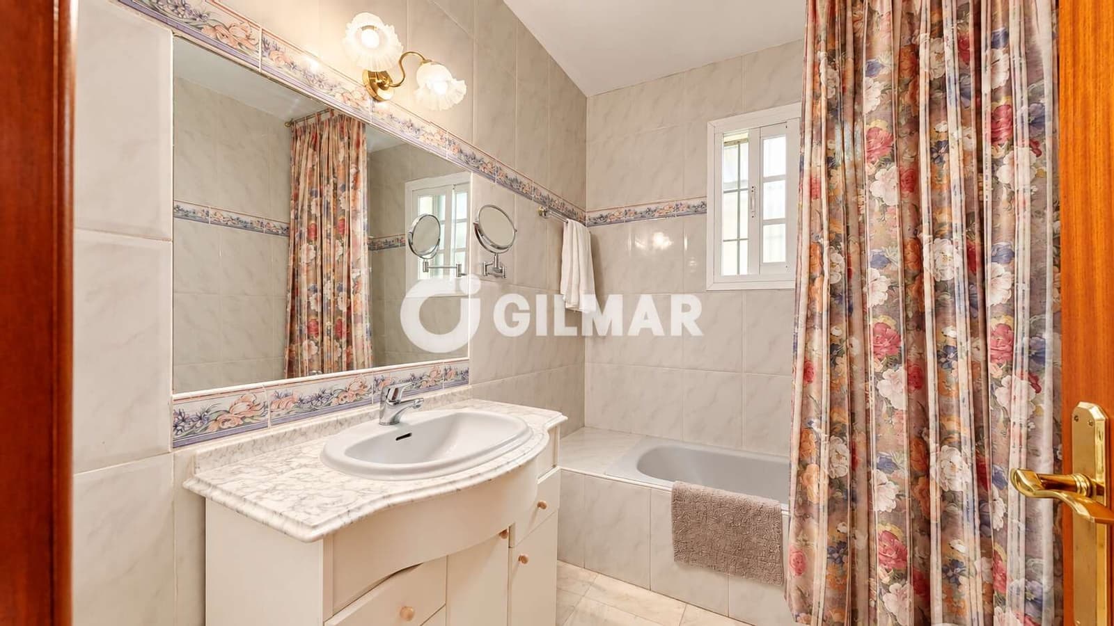 7 bedroom Villa for sale in Arroyo de la Miel - € 780,000 (Ref: 10113346)