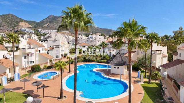 Ático de 2 habitaciones en La Capellanía - El Higuerón, Benalmádena en venta con piscina garaje - 530.000 € (Ref: 10113347)