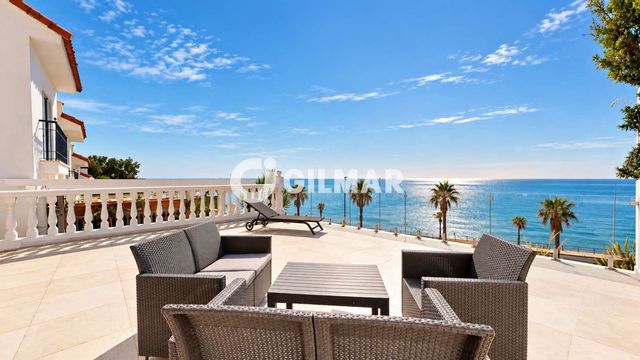 4 sovrum Semi-fristående Villa till salu i Torremuelle, Benalmádena med garage - 850 000 € (Ref: 10113348)