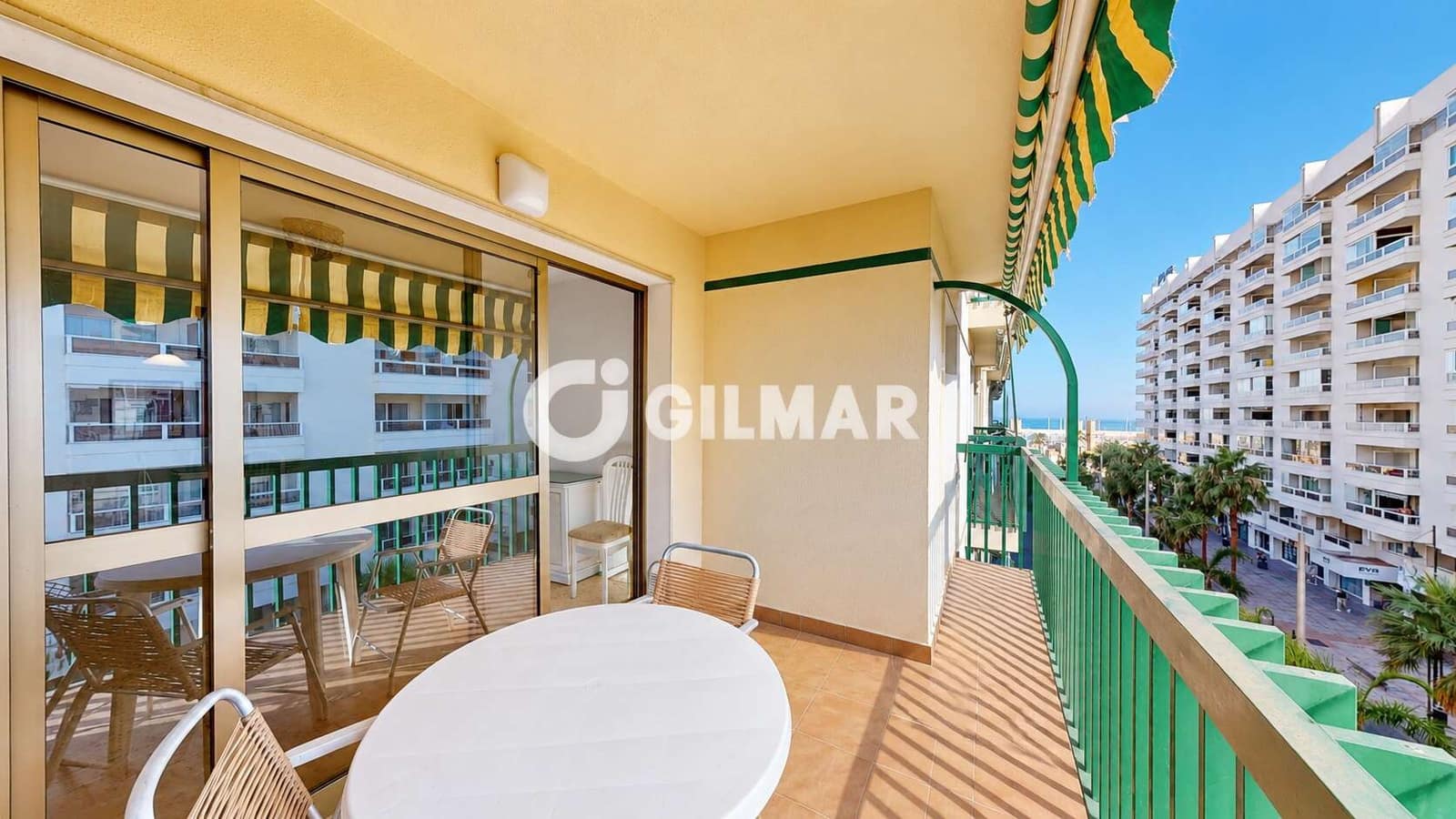Piso de 3 habitaciones en Fuengirola en venta con garaje - 385.000 € (Ref: 10113350)