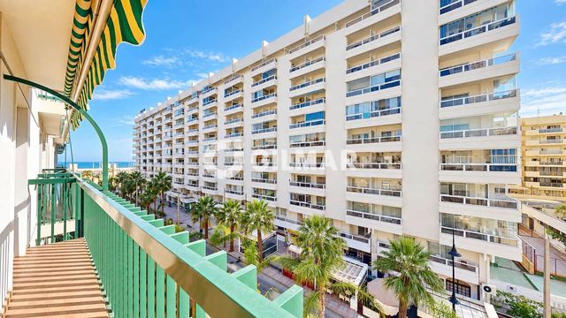 Piso de 3 habitaciones en Zona Puerto Deportivo, Fuengirola en venta con garaje - 385.000 € (Ref: 10113350)