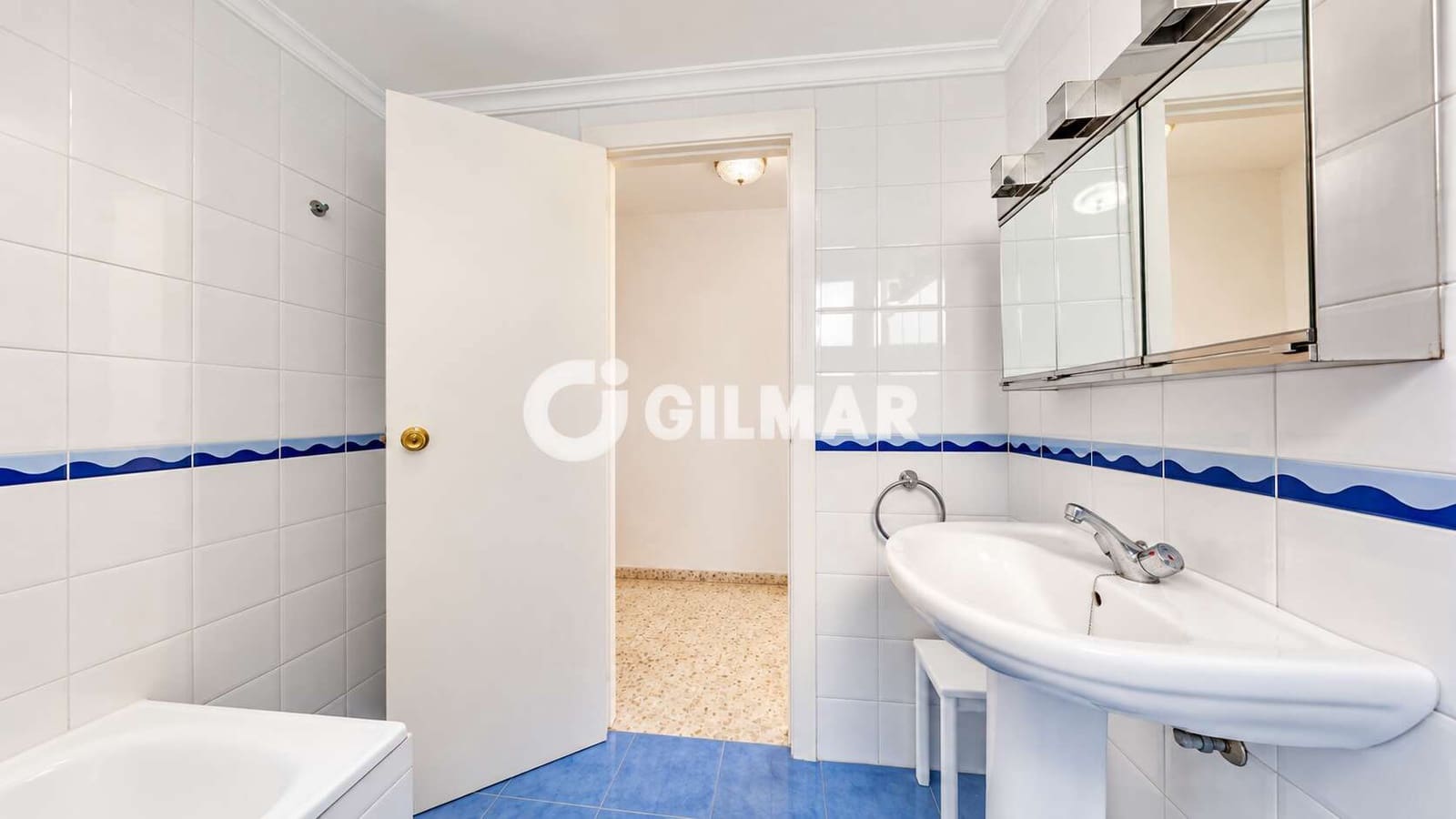 Piso de 3 habitaciones en Fuengirola en venta con garaje - 385.000 € (Ref: 10113350)