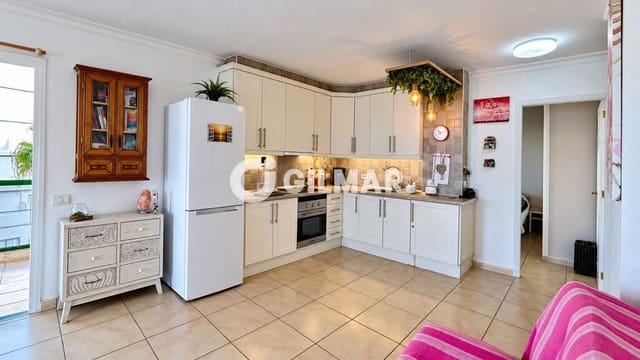 1 soveværelse Lejlighed til salg i Los Cristianos, Arona med swimmingpool - € 420.000 (Ref: 10114471)