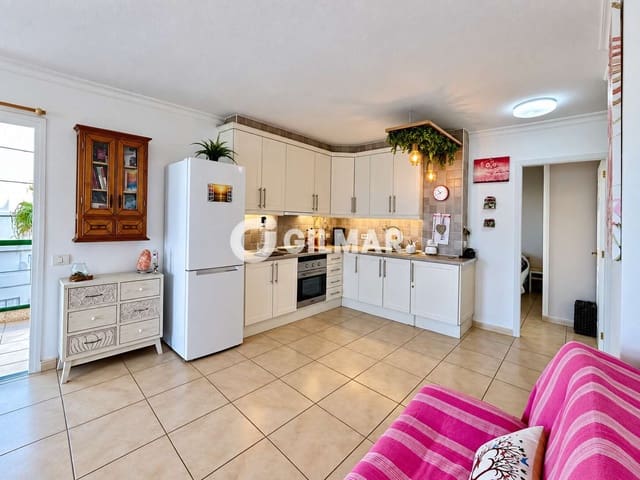 1 soveværelse Lejlighed til salg i Los Cristianos, Arona med swimmingpool - € 420.000 (Ref: 10114471)