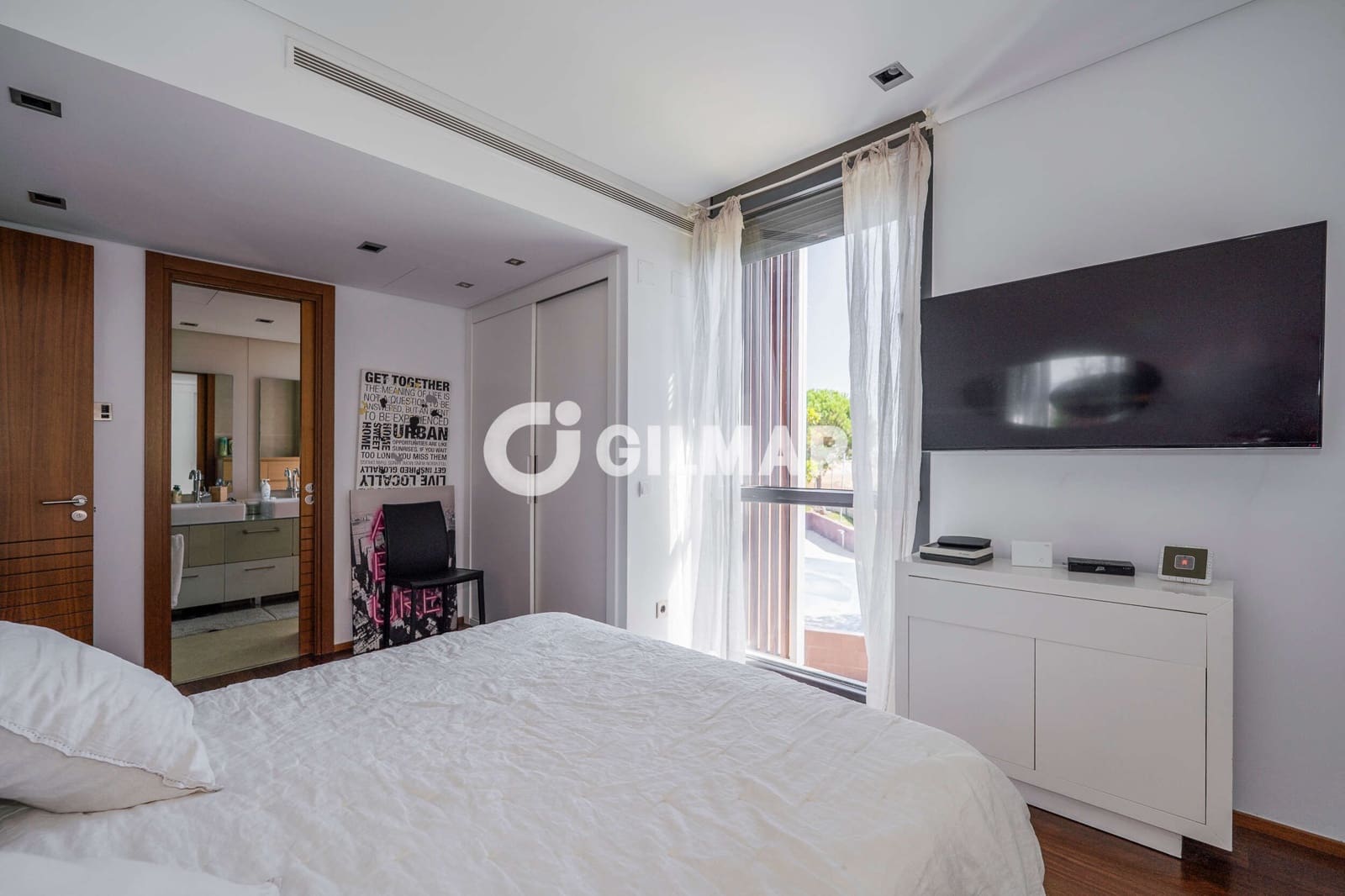 3 bedroom Flat for sale in La Moraleja with pool garage - € 1,800,000 (Ref: 10117133)