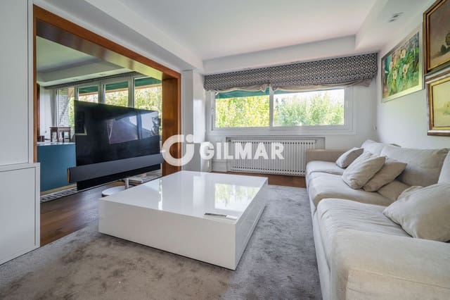 4 makuuhuone Asunto myytävänä paikassa La Moraleja, Alcobendas mukana uima-altaan 
autotalli - 1 995 000 € (Ref: 10118152)