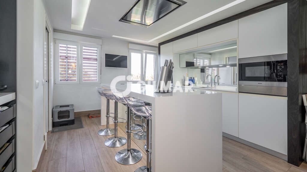 4 bedroom Flat for sale in La Moraleja with pool garage - € 1,950,000 (Ref: 10118152)