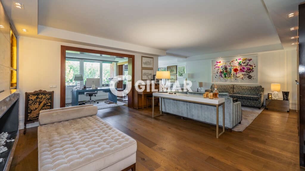 4 bedroom Flat for sale in La Moraleja with pool garage - € 1,950,000 (Ref: 10118152)