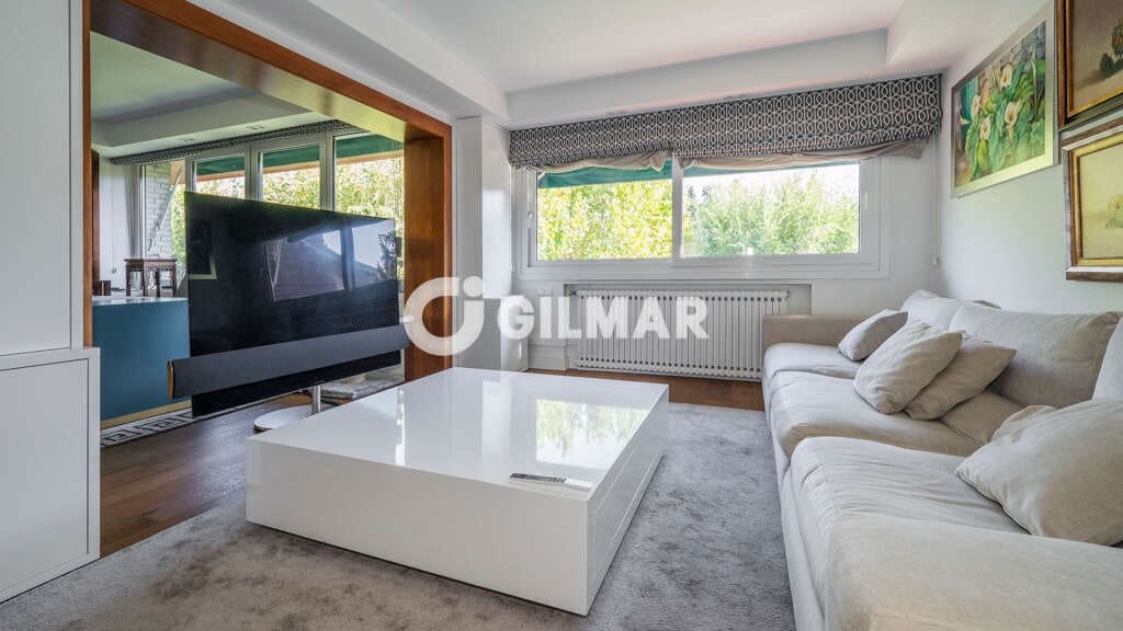 4 bedroom Flat for sale in La Moraleja with pool garage - € 1,950,000 (Ref: 10118152)
