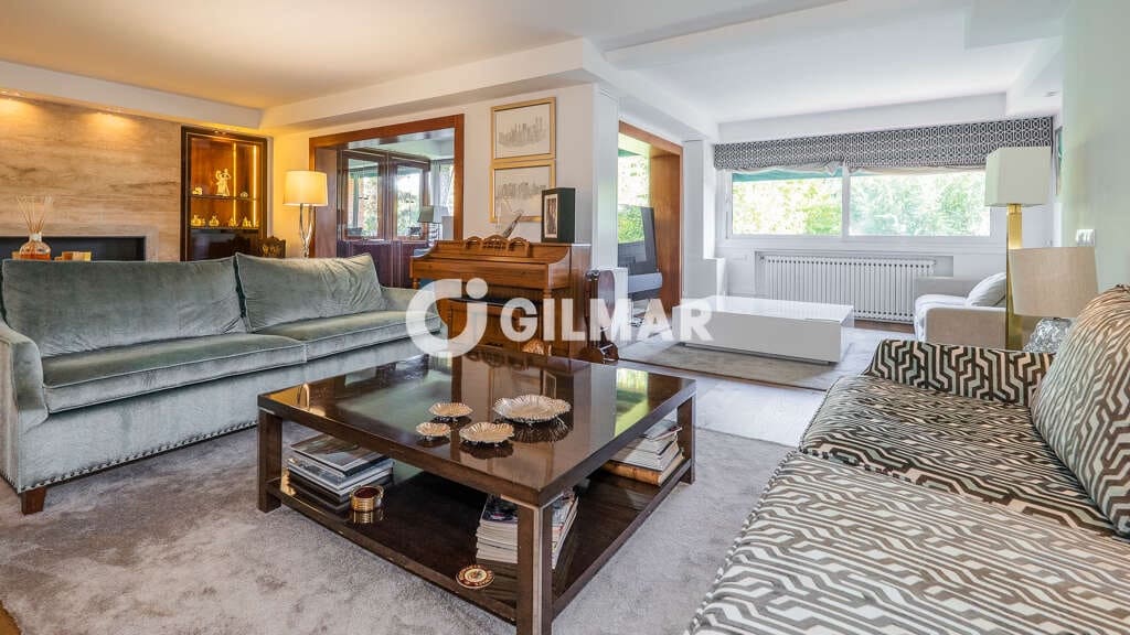 4 bedroom Flat for sale in La Moraleja with pool garage - € 1,950,000 (Ref: 10118152)